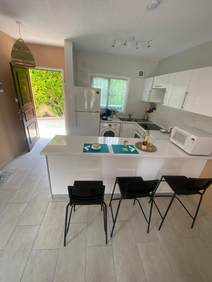 Seaside Maisonette 200M From Sea Paphos Exterior photo