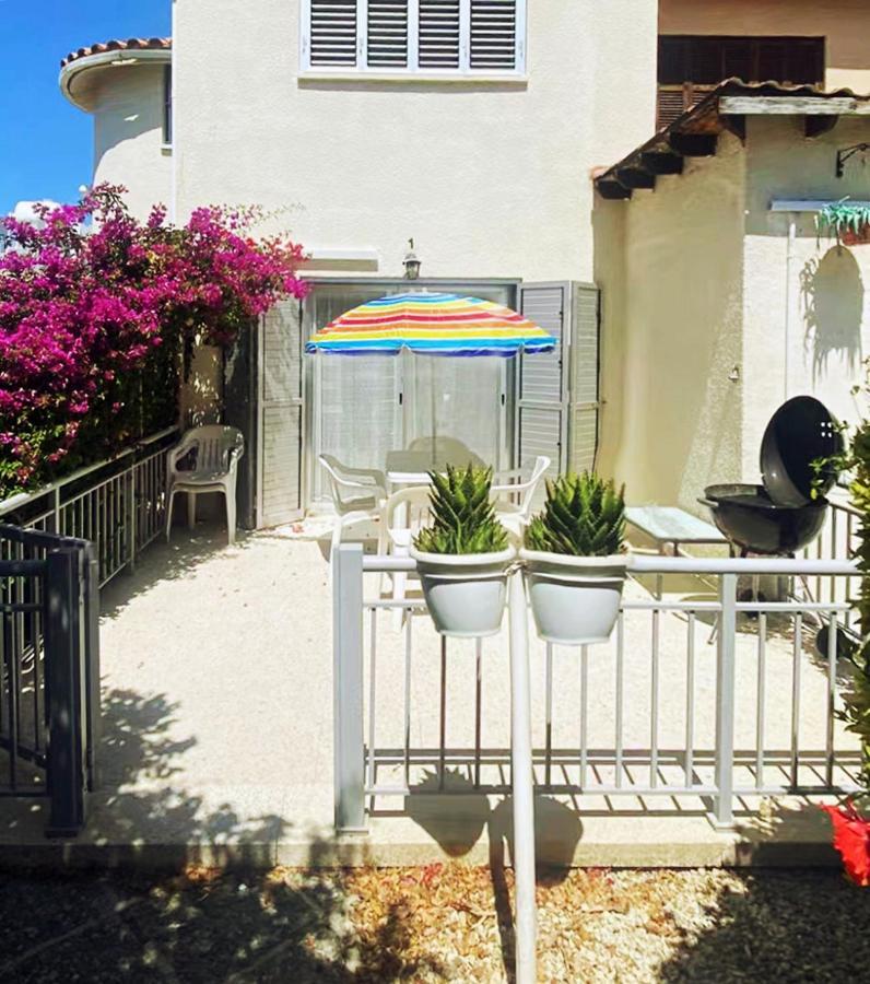 Seaside Maisonette 200M From Sea Paphos Exterior photo